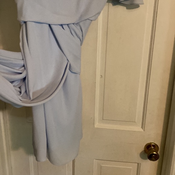 Halston size 10 light blue shorter on the inside. Short sleeves worn once - Picture 2 of 3